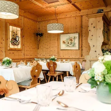 Bauer Hotel Und Restaurant 